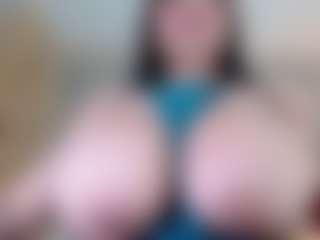 Show live cam dengan neytirimoon - Red Hair di Camsoda