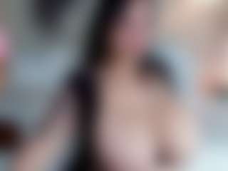neytirimoon MILF webcam performer live streaming