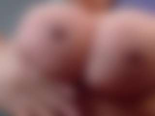 neytirimoon's Live Sex Cam Show