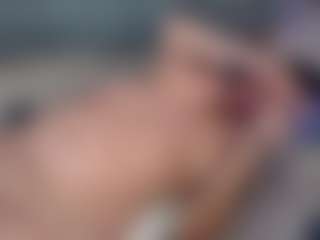 neytirimoon MILF webcam performer live streaming
