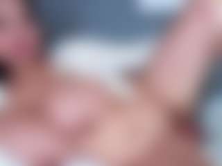 neytirimoon MILF webcam performer live streaming