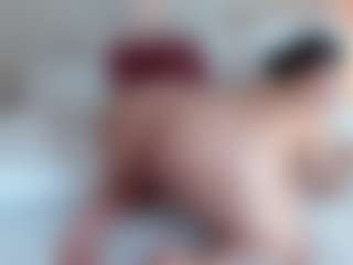 neytirimoon MILF webcam performer live streaming