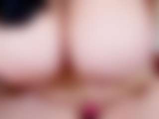 neytirimoon MILF webcam performer live streaming