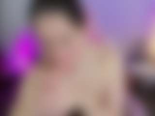Live cam show with tamara-m - Thick on AdultVida.com