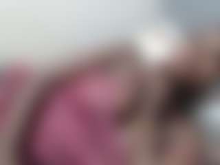 Live cam show with EmilyRiley - Ebony on chickslive.net | united states
