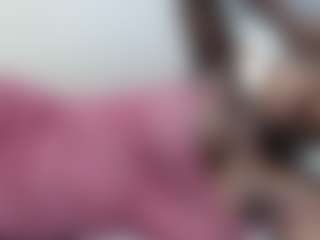 Live cam show with EmilyRiley - Big Nipples on anonymated.com