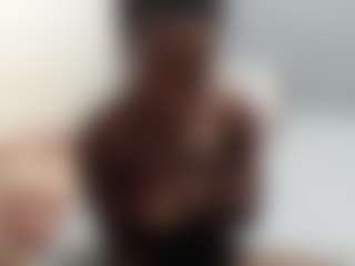 Live cam show with EmilyRiley - Big Nipples on TastyBlacksLive