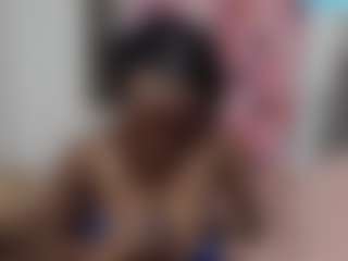 Live cam show with EmilyRiley - Big Nipples on wildcum.com