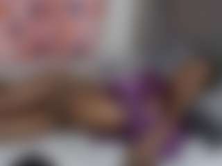 Live cam show with EmilyRiley - Ebony Amateur on Camsoda