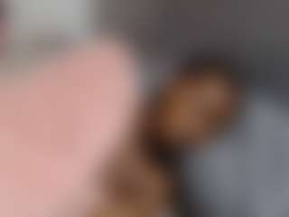 Live cam show with EmilyRiley - Big Nipples on Cam Slut