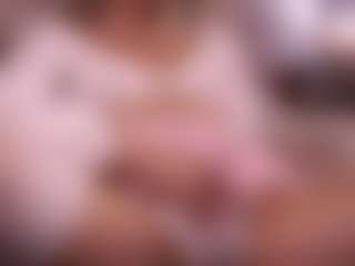 Live cam show with Hetty Satar - Average on livesuperchat.net