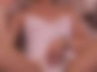 Live cam show with Hetty Satar - Athletic Bedroom on CamClone