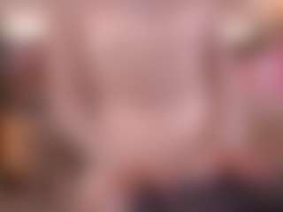 Live cam show with Hetty Satar - Average on livesuperchat.net