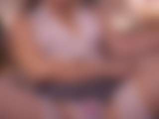 Live cam show with Hetty Satar - Moaning on milfzrlive.com