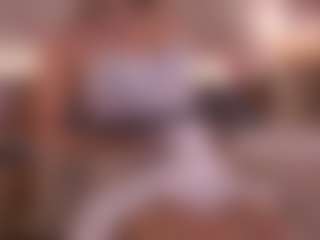 Live cam show with Hetty Satar - Average on CamwithHer