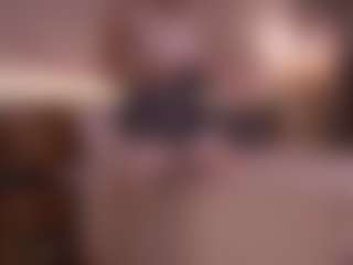 Live cam show with Hetty Satar - Blonde Hair Amateur on Camsoda