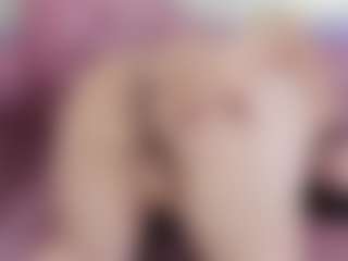 Live cam show with LaurieJonson - Green Eyes on CamSodaAdn