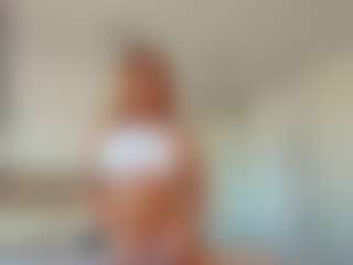 Live cam show with Tracy - Cute on Camsoda