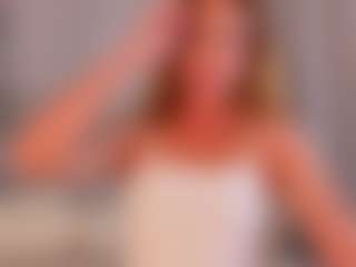 Live cam show with Tracy - Bedroom on CamClone