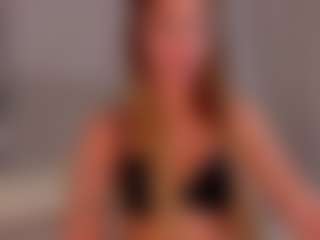 Live cam show with Tracy - Brown Eyes Blonde Hair on Fling VIP Chat