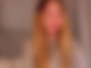 Live cam show with Tracy - Fingering Young Adult on Fling VIP Chat