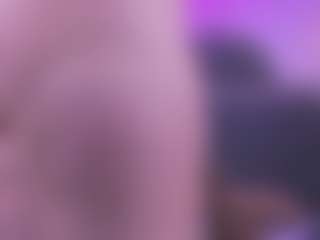 Live cam show with Alyssa-Kross - Curvy on hrnylive.com