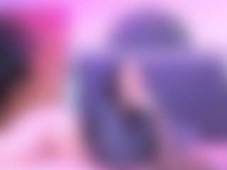 Live cam show with Alyssa-Kross - Shaved Pussy on Camming Site