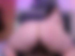 Live cam show with Alyssa-Kross - Ass Clapping on CamClone