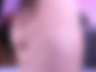 Live cam show with Alyssa-Kross - Brown Eyes Curvy on Milfs Live