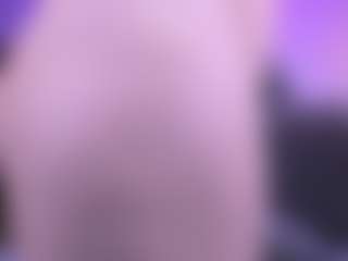 Live cam show with Alyssa-Kross - Squirt on Camsoda