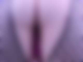 Live cam show with Alyssa-Kross - Spank Curvy on Camsoda