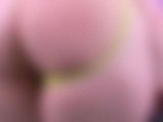 Live cam show with Alyssa-Kross - Spank Curvy on Fling VIP Chat