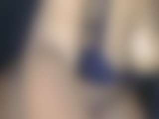 curvybunny2's Live Sex Cam Show