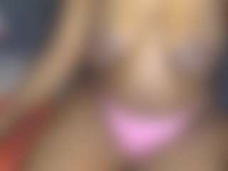 Live-sekscamshow van curvybunny2