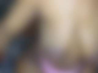 curvybunny2's Live Sex Cam Show