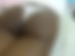 Live cam show with Cuteavrl - Ebony on Milf Play | united states