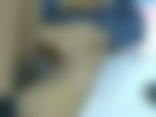 Live cam show with Cuteavrl - Athletic Ebony on Hubzter Live