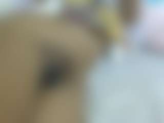 Live cam show with Cuteavrl - Athletic Ebony on anonymated.com