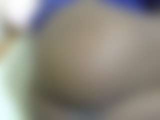 Live cam show with Cuteavrl - Athletic Ebony on Free Soda
