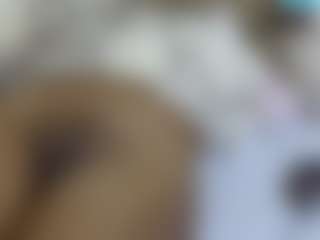 Live cam show with Cuteavrl - Athletic Ebony on 1on1-livenow