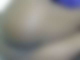 Live cam show with Cuteavrl - Bedroom Ebony on xxxlivecams.org