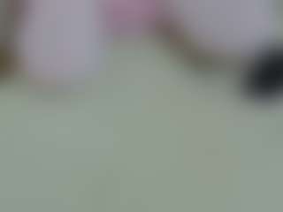 Live cam show with Cuteavrl - Ebony on madthumbs | united states
