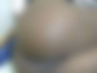 Live cam show with Cuteavrl - Athletic Ebony on madthumbs