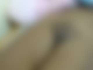 Live cam show with Cuteavrl - Ebony Teen (18+) on boobsie.com