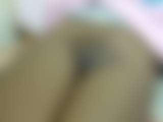 Live cam show with Cuteavrl - Ebony Teen (18+) on intimatelivegirls.com