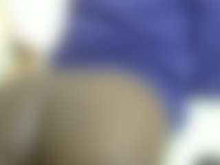 Live cam show with Cuteavrl - Athletic Ebony on Dare Cams