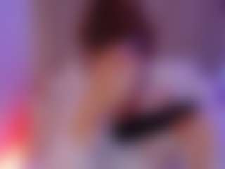 Live cam show with Katy Van - Camel Toe on Camsoda