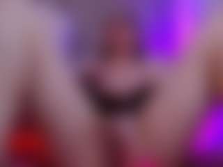 Live cam show with Katy Van - Cute on Camsoda