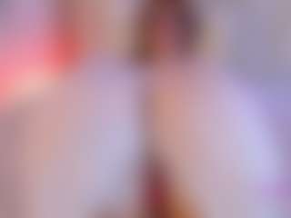 Live cam show with Katy Van - Camel Toe on Camsoda