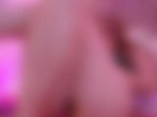 Live cam show with Katy Van - Cute on livesuperchat.net